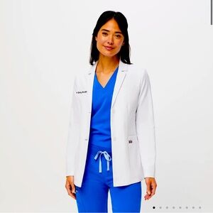 Figs Short Lab / White Coat